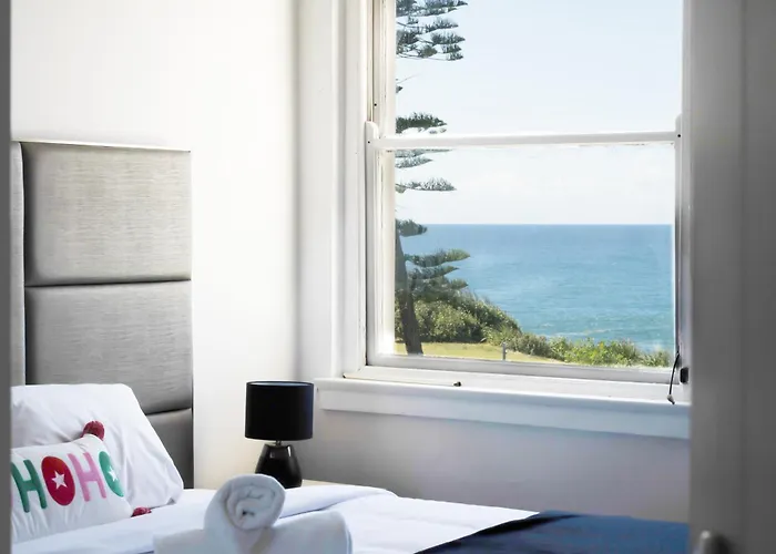 Ocean & Beach View 1 Bedroom Apartment In Maroubra
